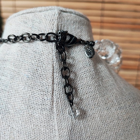 Joan Rivers Enormous Clear Faceted Graduated Heavy Beads Chunky Lucite Necklace - Picture 10 of 11